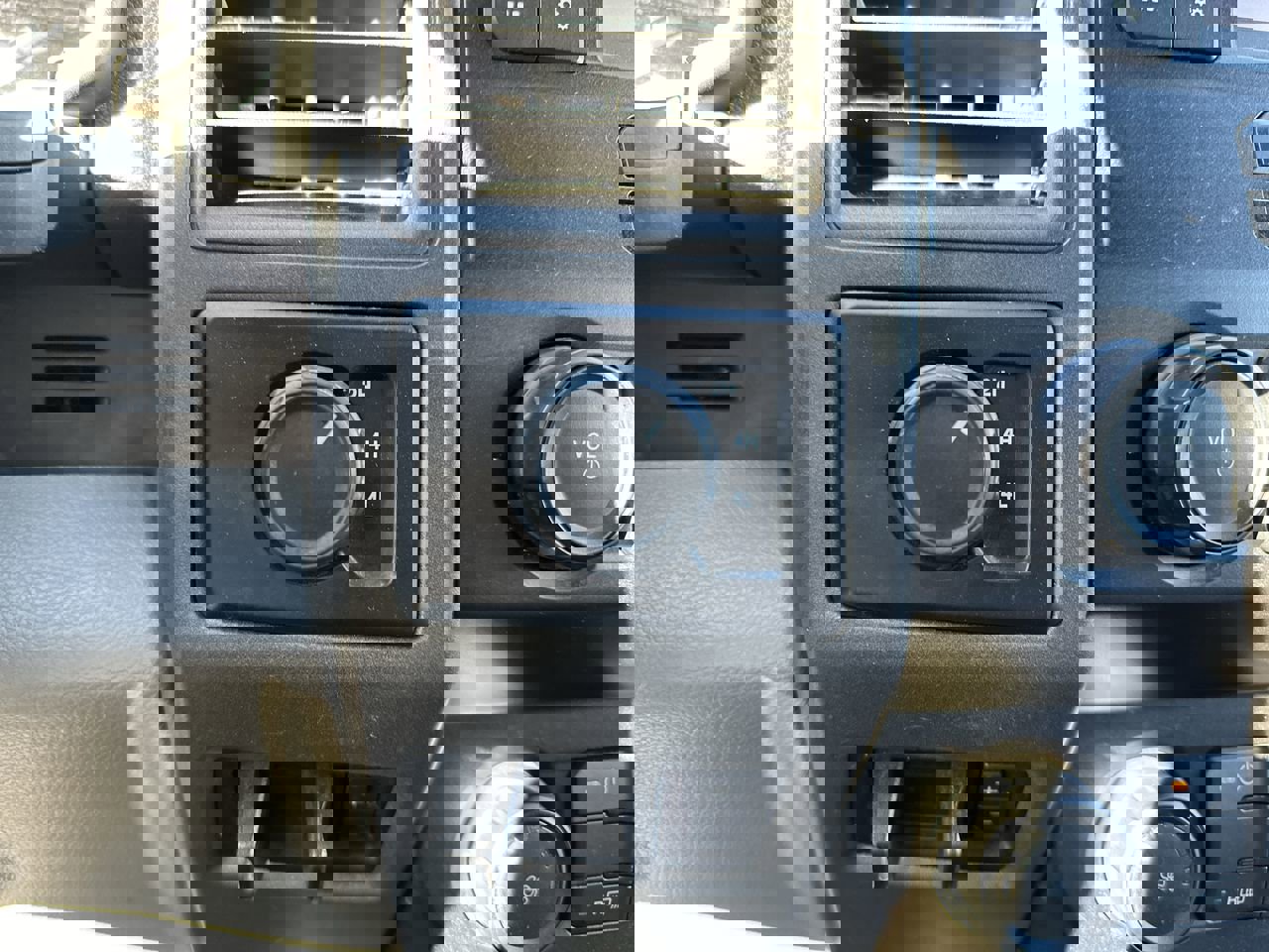 Used 2021 Ford F550 4x4 Regular Cab Super Duty image 18