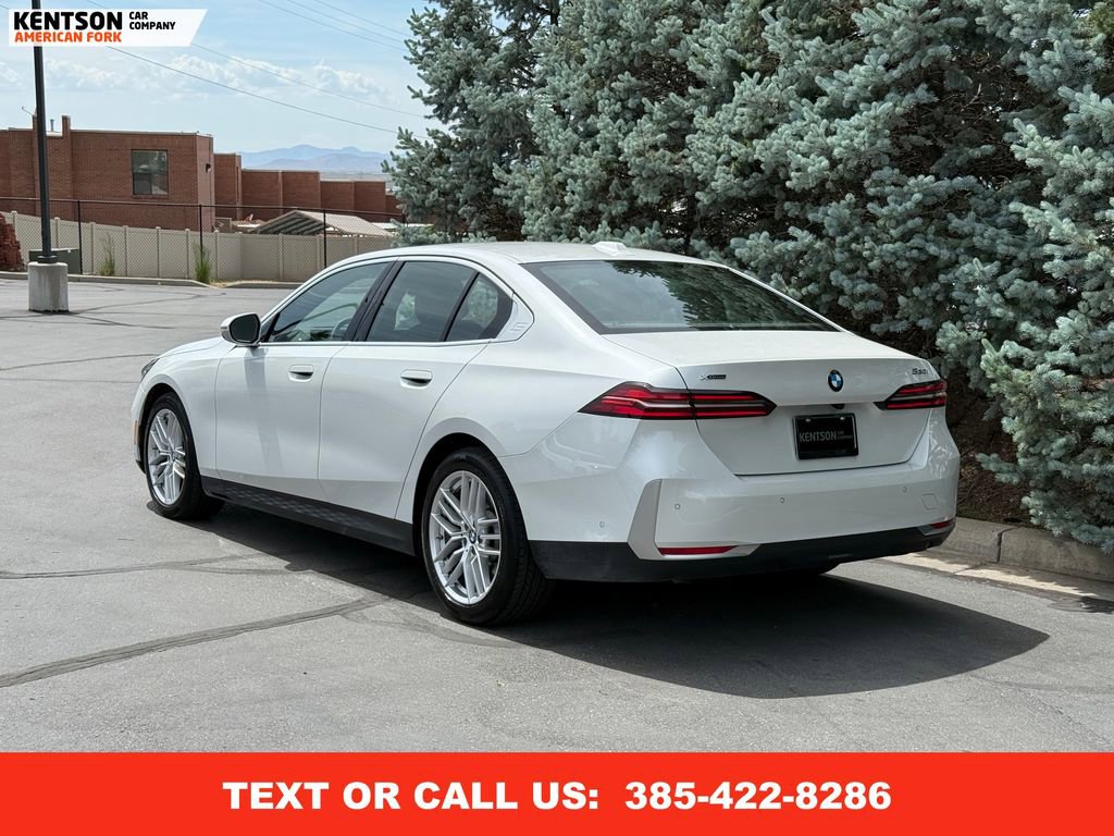 Used 2025 BMW 530i xDrive image 6