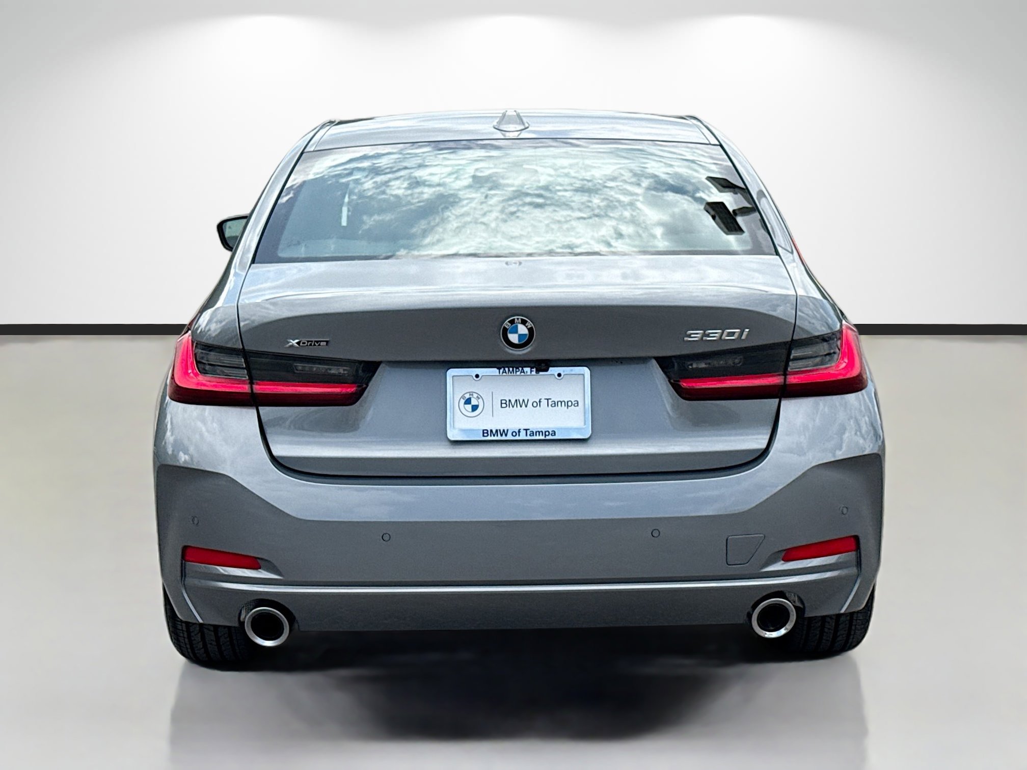 New 2026 BMW 330i xDrive Sedan w/ Premium Package AWD/4WD image 4