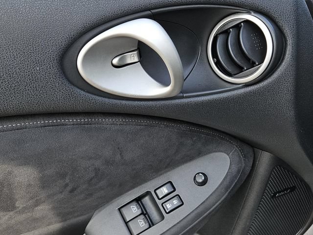 Used 2010 Nissan 370Z Touring RWD image 23