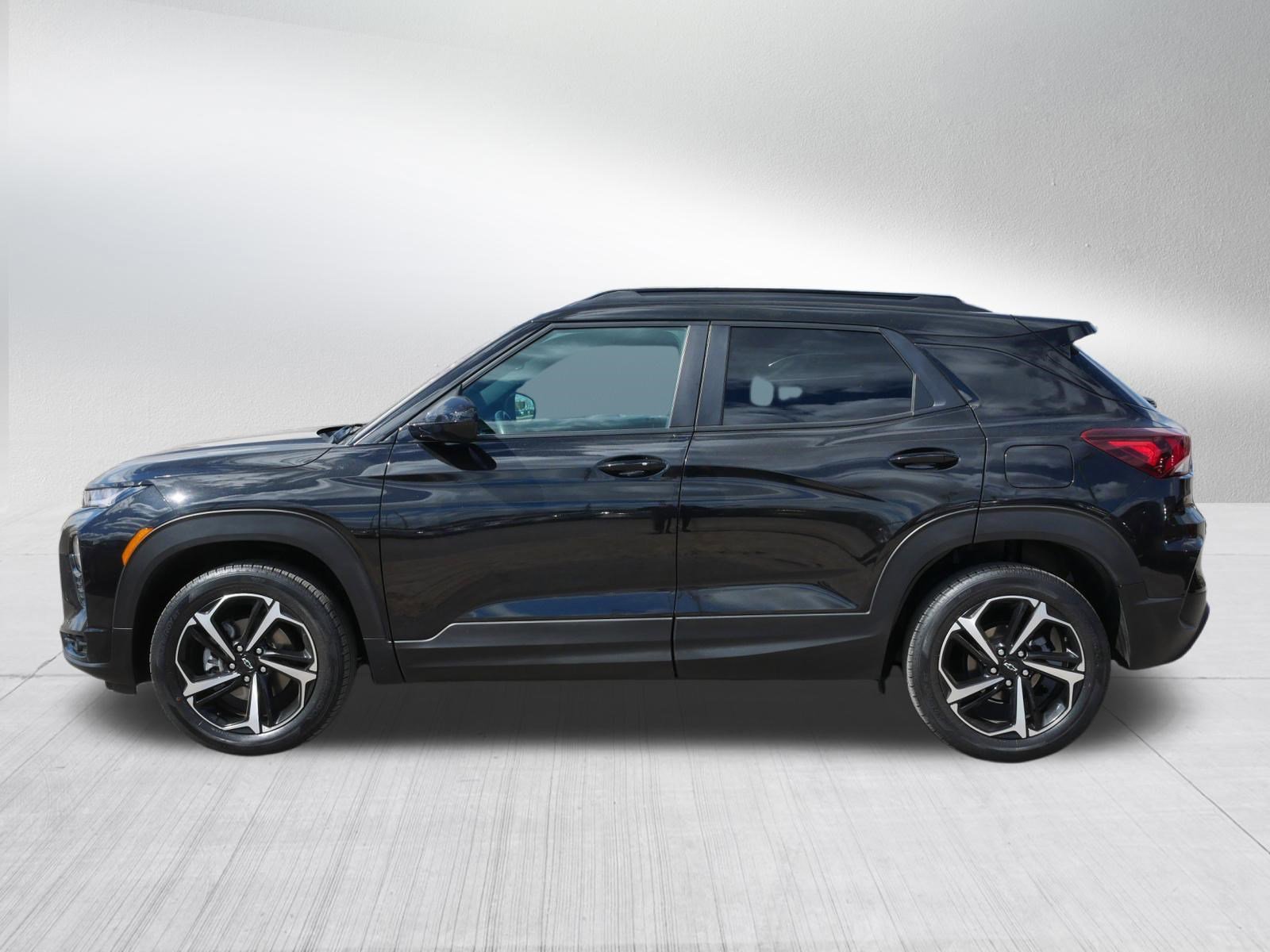 Used 2023 Chevrolet TrailBlazer RS w/ Convenience Package AWD/4WD image 4