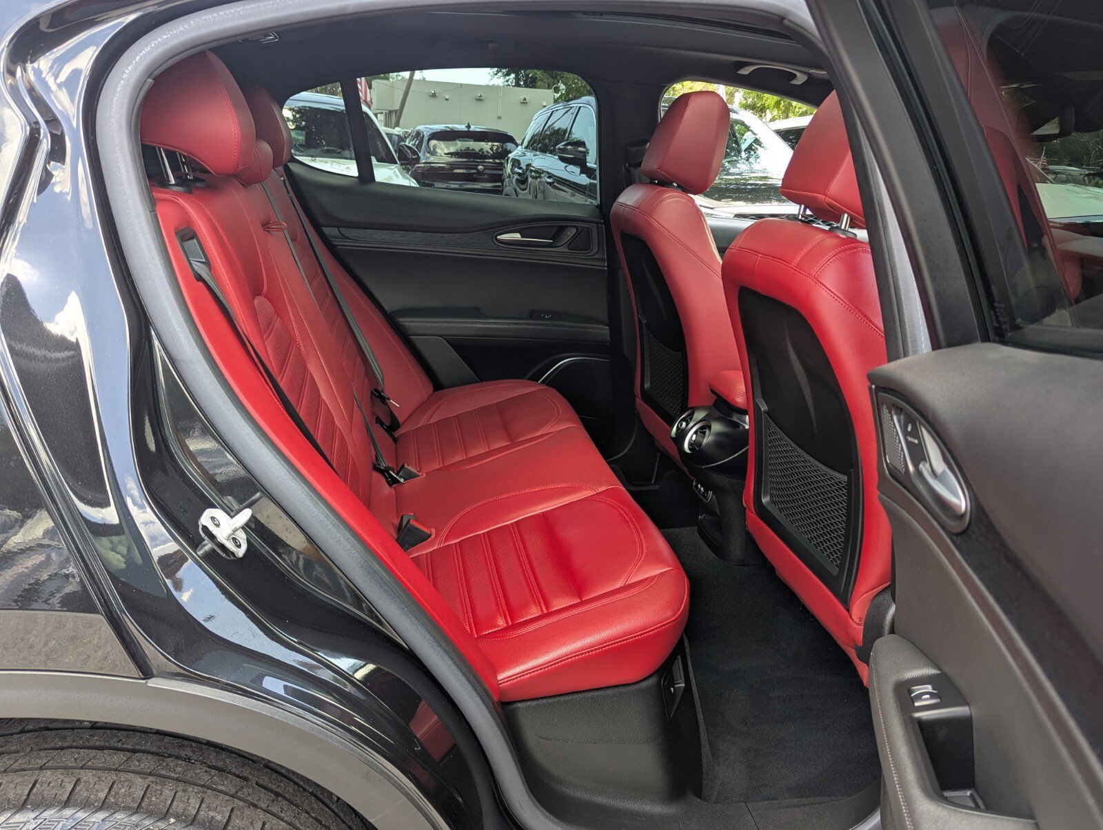 Used 2023 Alfa Romeo Stelvio Sprint RWD image 20