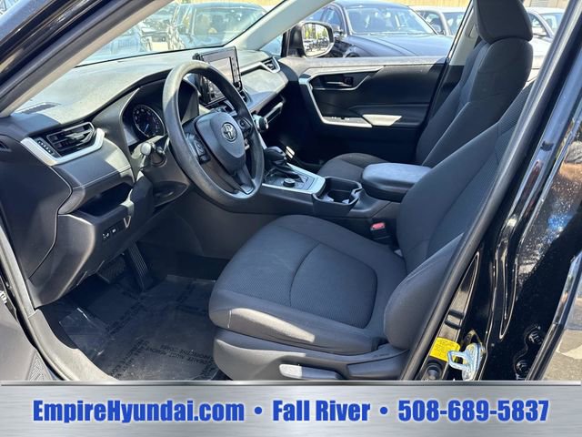 Used 2020 Toyota RAV4 LE AWD/4WD image 19