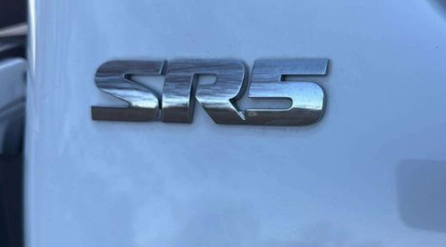 Used 2017 Toyota Tacoma SR5 image 21