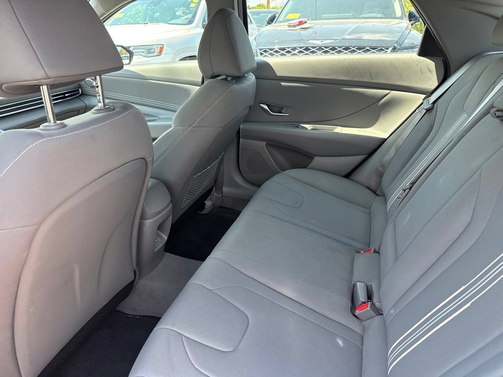 Used 2025 Hyundai Elantra SEL FWD image 18