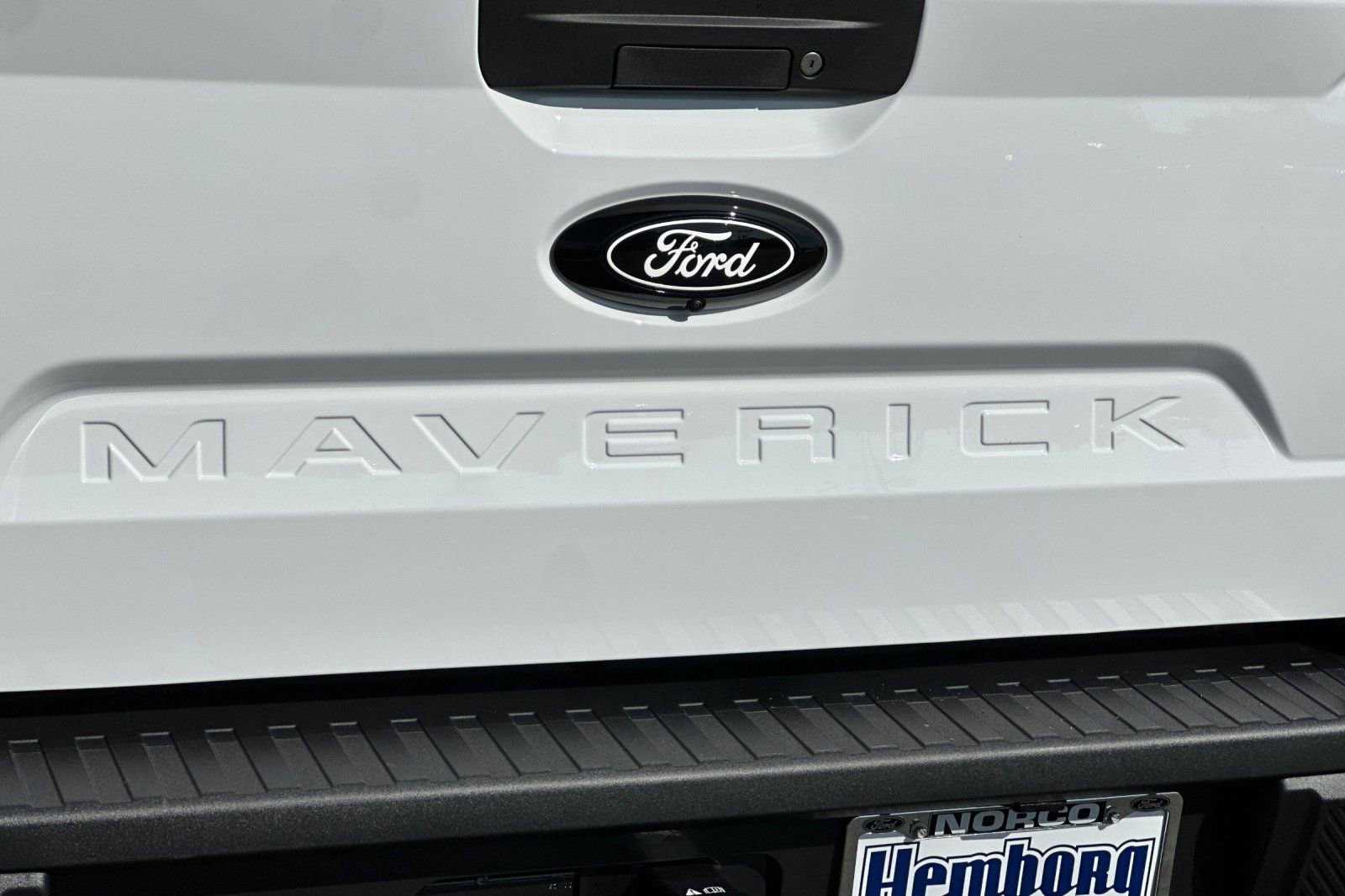 New 2025 Ford Maverick XLT w/ Black Appearance Package image 25