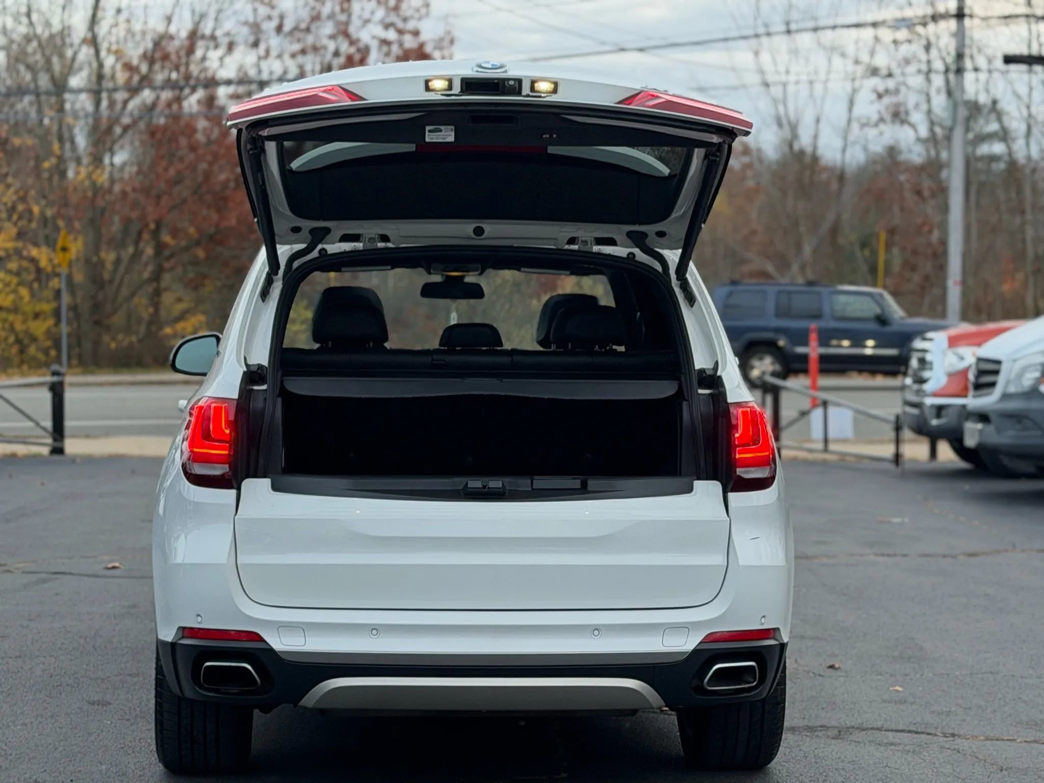 Used 2017 BMW X5 xDrive40e image 7