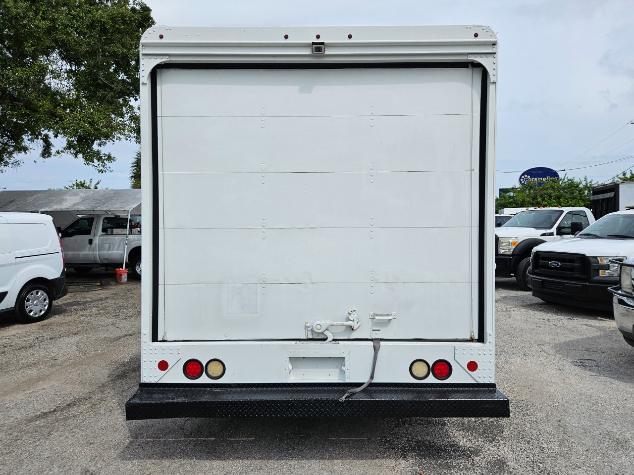 Used 2016 Ford E-350 and Econoline 350 Super Duty w/ A/C Prep Package image 6