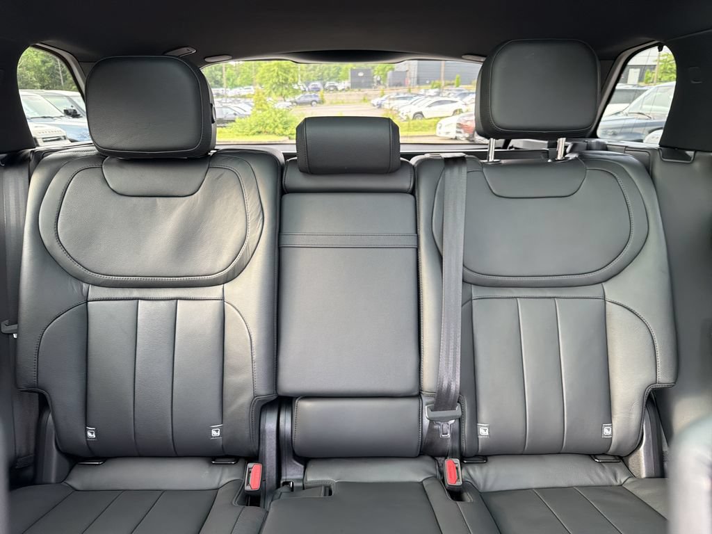 Used 2025 Land Rover Range Rover Sport AWD/4WD image 26
