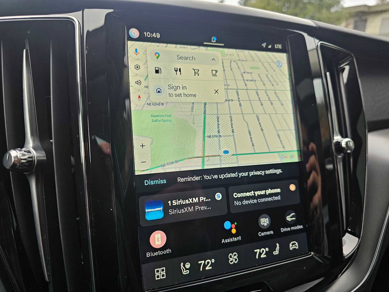 Certified 2025 Volvo XC60 B5 Core w/ Protection Package Premier image 33