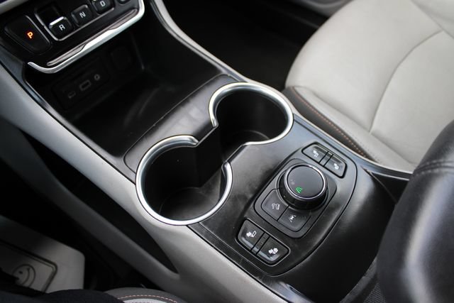 Used 2020 GMC Terrain SLT FWD image 17