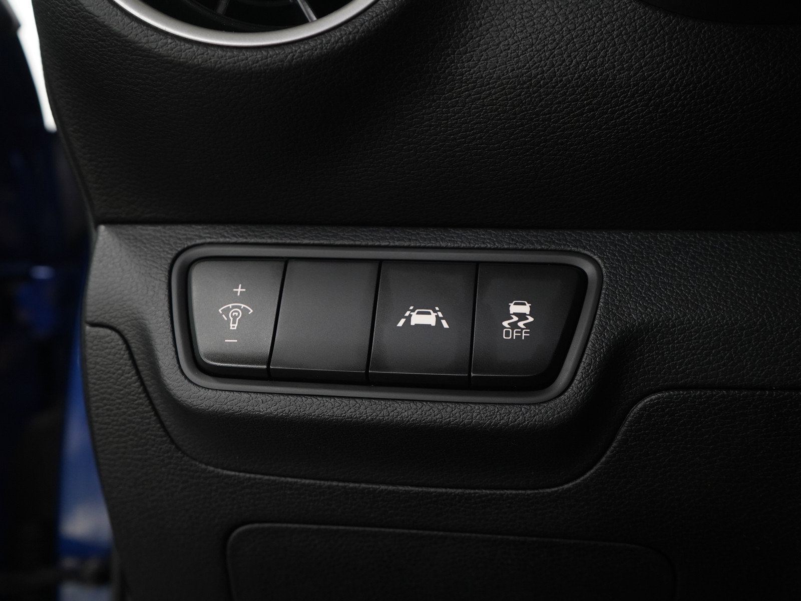 Used 2020 Kia Forte LXS FWD image 23