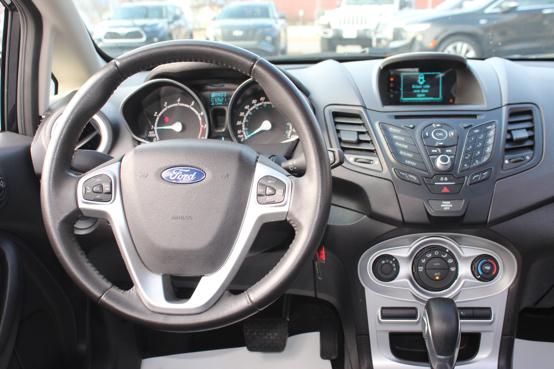 Used 2016 Ford Fiesta SE image 20