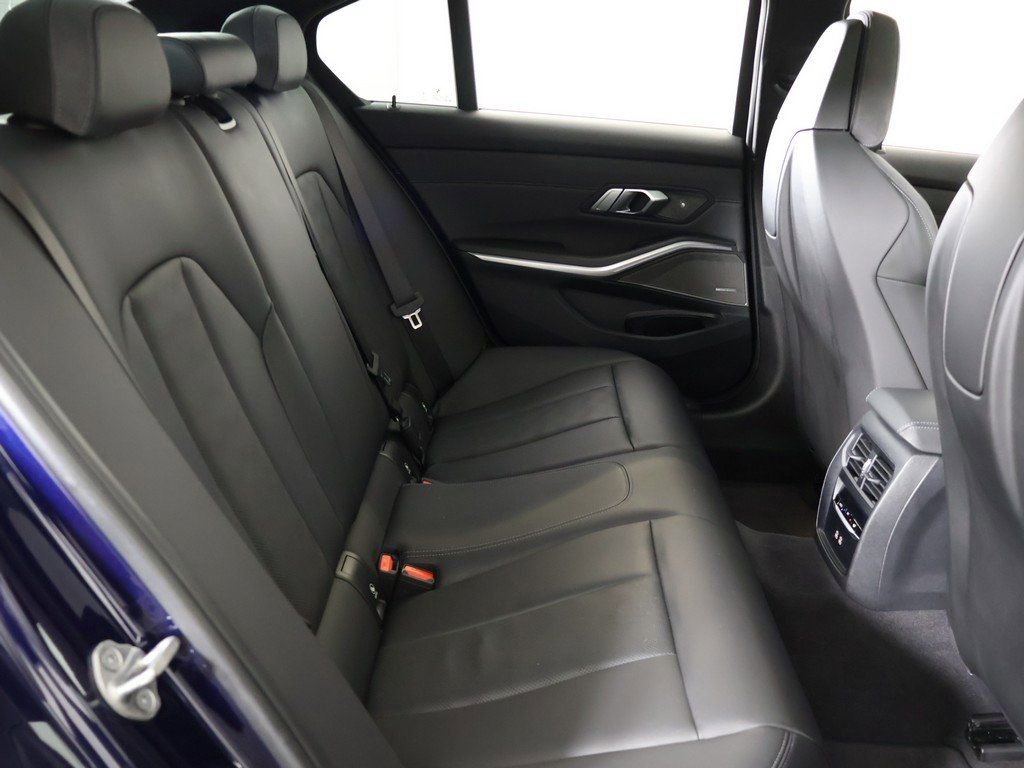 Used 2023 BMW M3 image 38