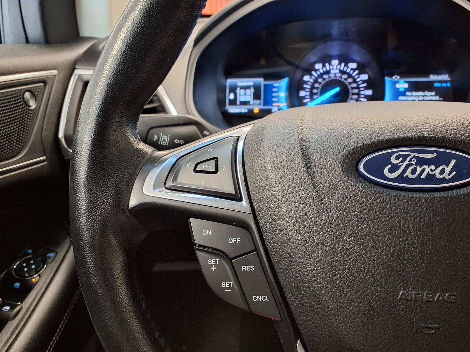 Used 2023 Ford Edge Titanium AWD/4WD image 29