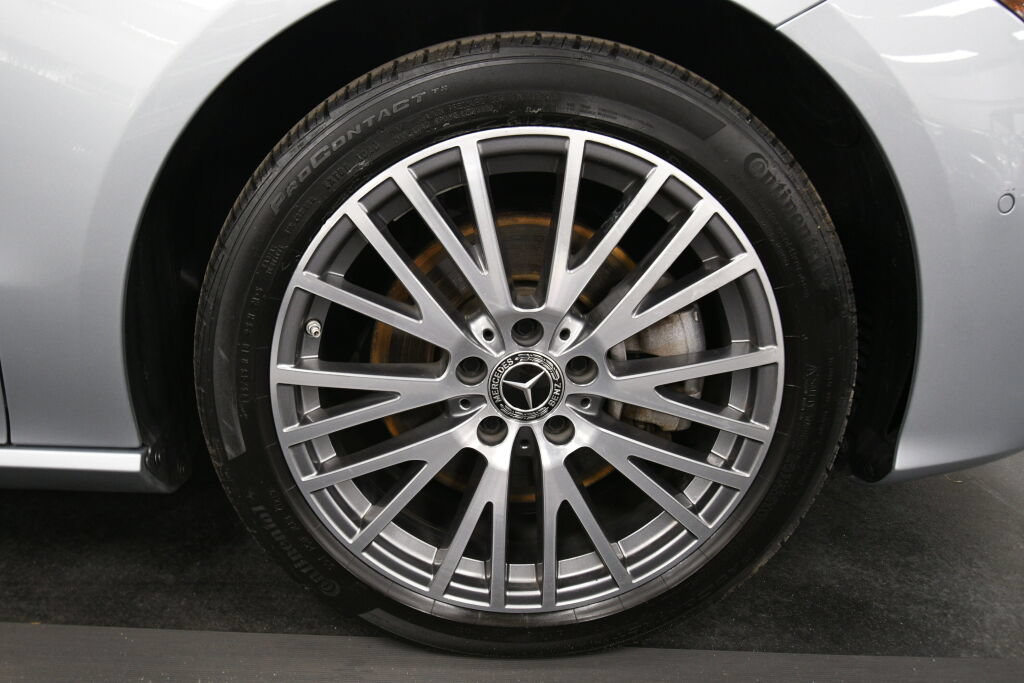 Used 2025 Mercedes-Benz CLA 250 4MATIC image 32