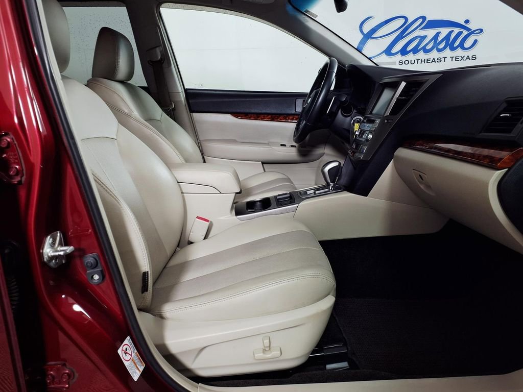 Used 2011 Subaru Outback 3.6R Limited AWD/4WD image 11