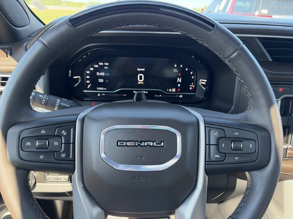 Used 2024 GMC Yukon XL Denali w/ Denali Reserve Package AWD/4WD image 14