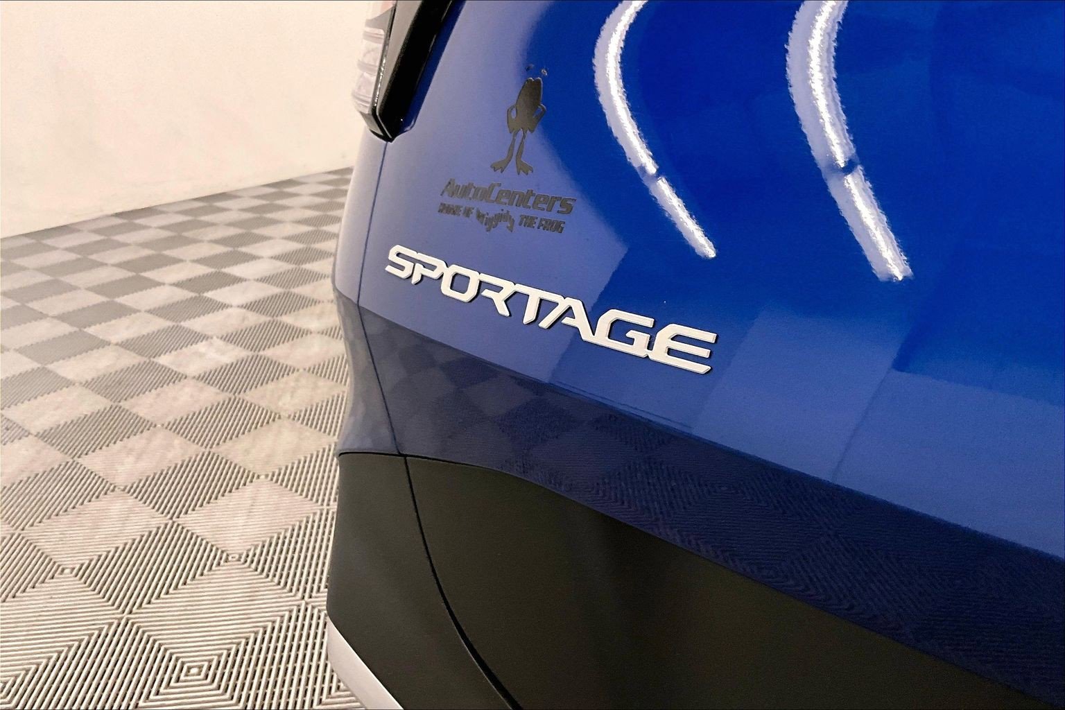 Used 2025 Kia Sportage EX w/ Premium Package FWD image 9