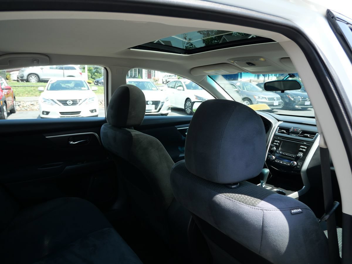 Used 2015 Nissan Altima 2.5 SV FWD image 24