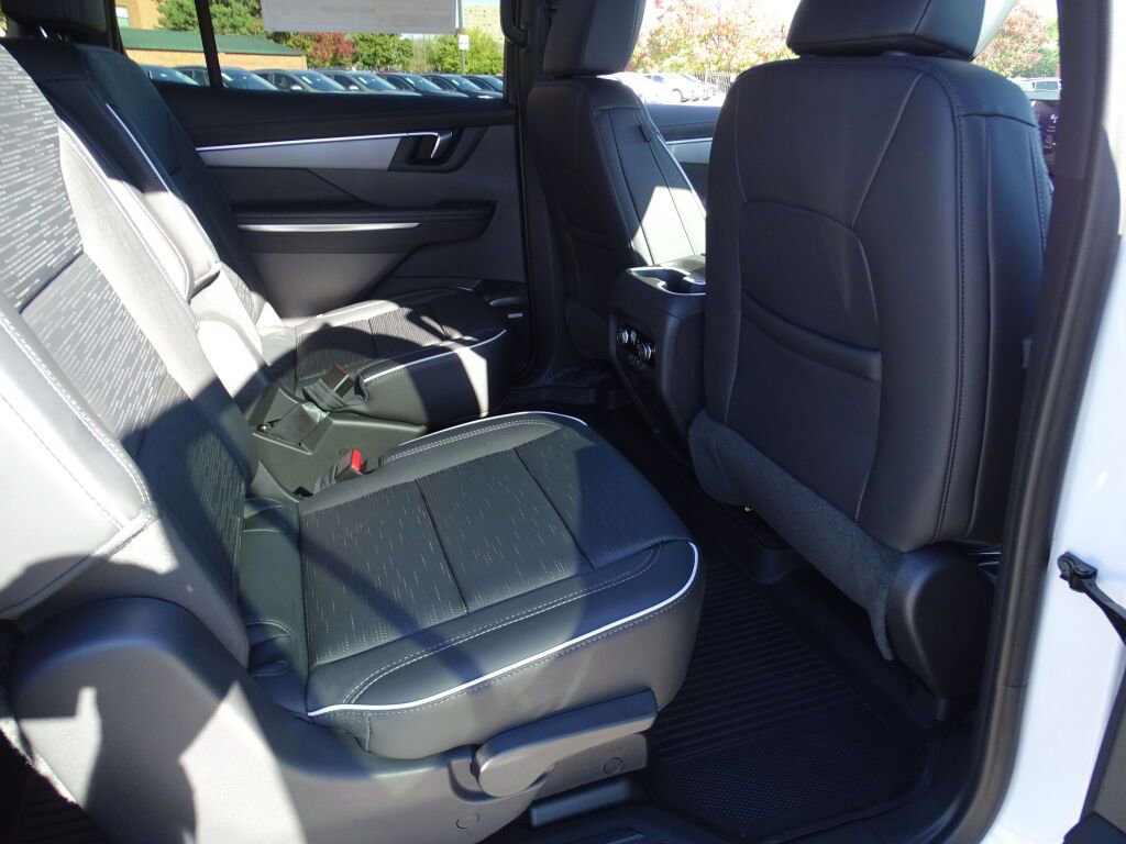 New 2025 Buick Enclave Sport Touring w/ Super Cruise Package image 12