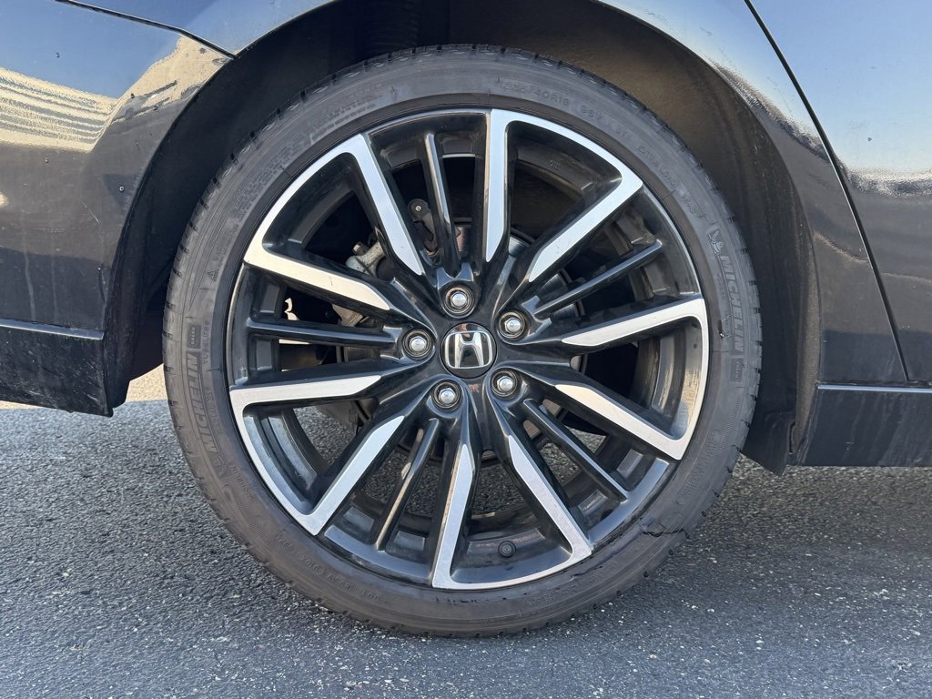 Used 2023 Honda Accord Touring image 7