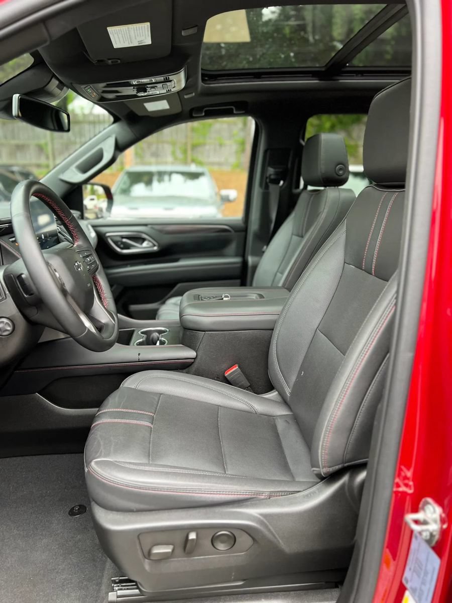 Used 2023 Chevrolet Tahoe RST w/ Luxury Package AWD/4WD image 14