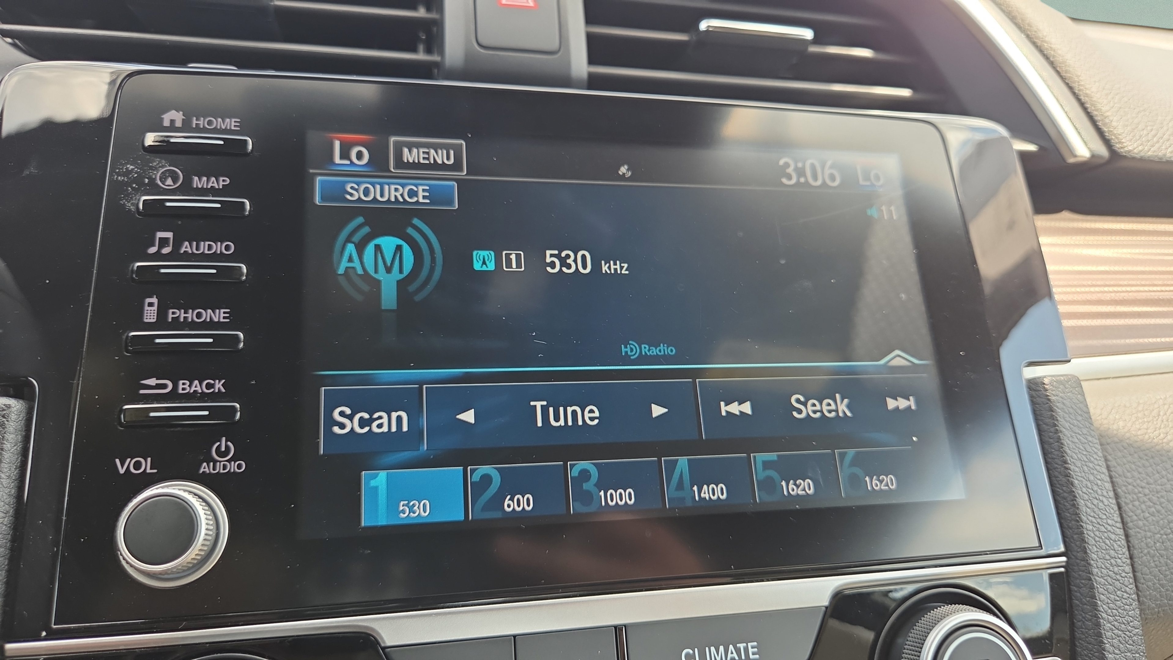 Certified 2019 Honda Civic Touring image 27