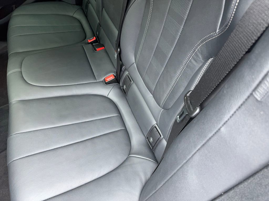 Used 2022 BMW X6 xDrive40i w/ M Sport Package image 43