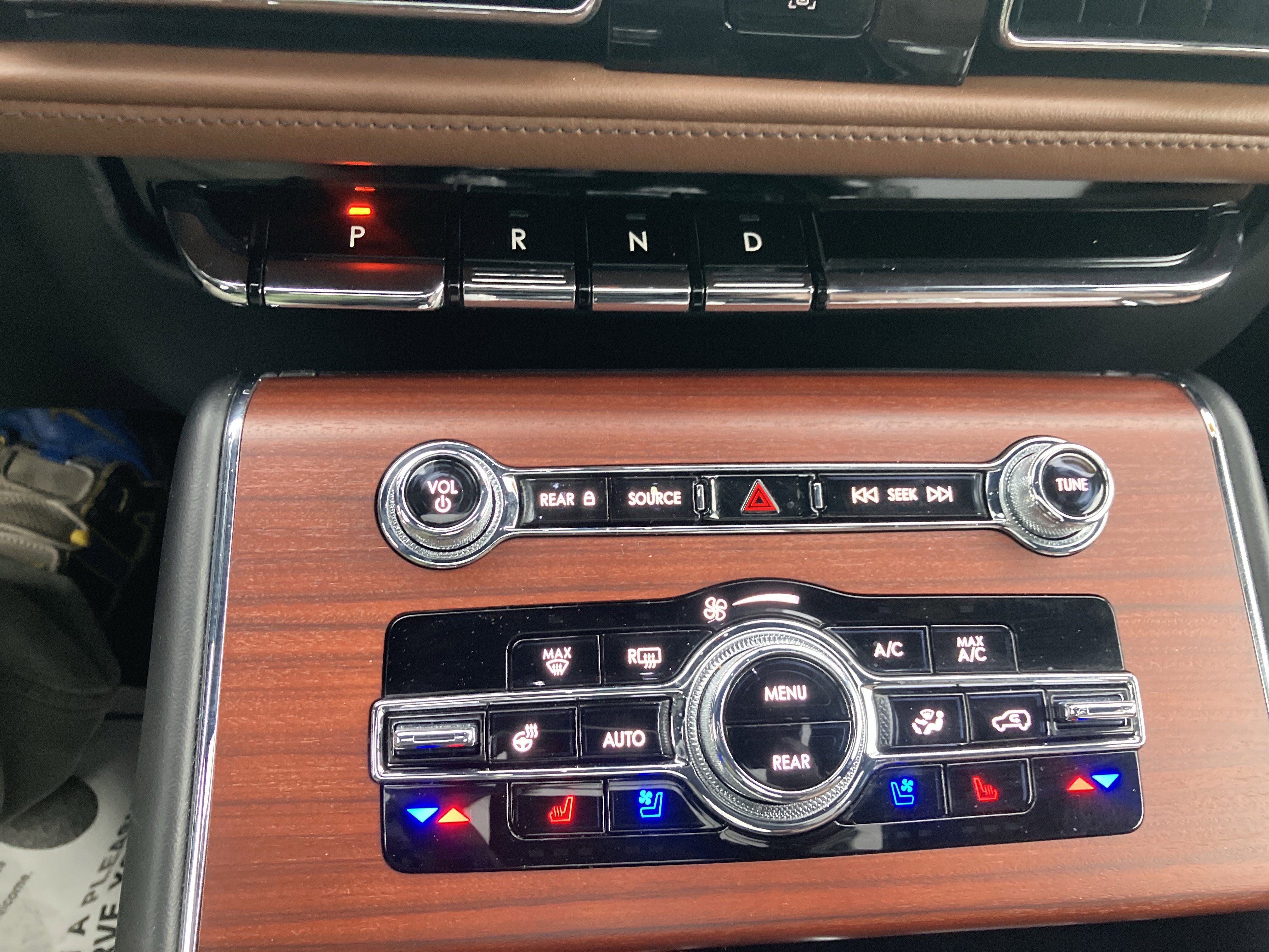 Used 2021 Lincoln Aviator Reserve w/ Equipment Group 202A AWD/4WD image 8