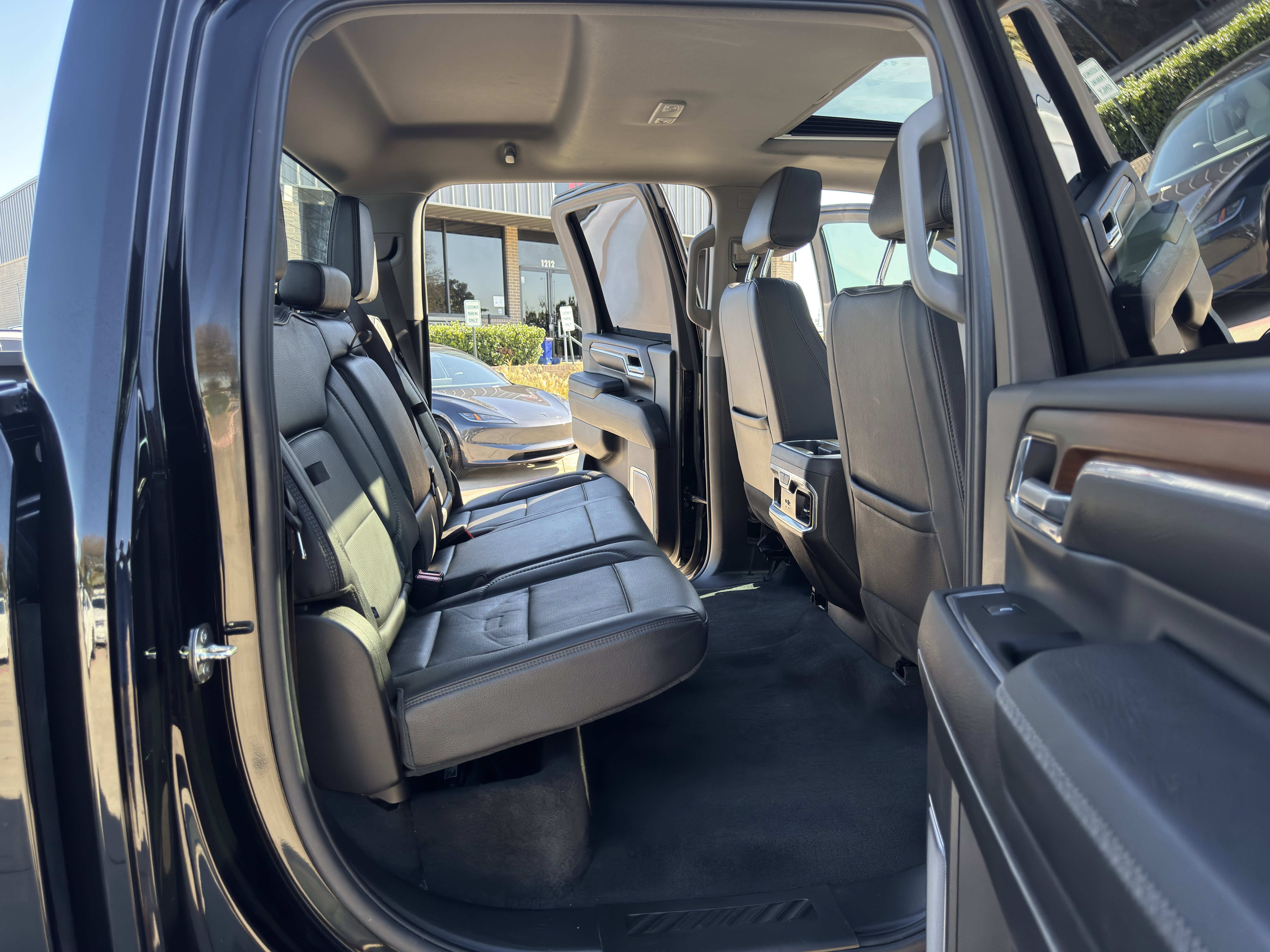 Used 2024 GMC Sierra 3500 Denali w/ Denali Reserve Package image 66