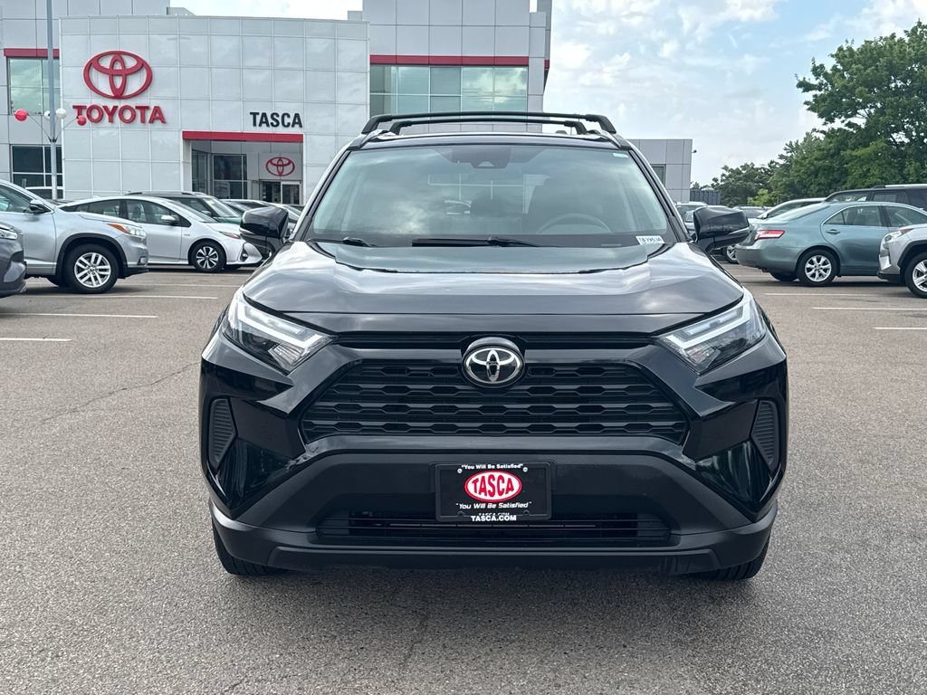 Used 2022 Toyota RAV4 XLE w/ Convenience Package AWD/4WD image 2
