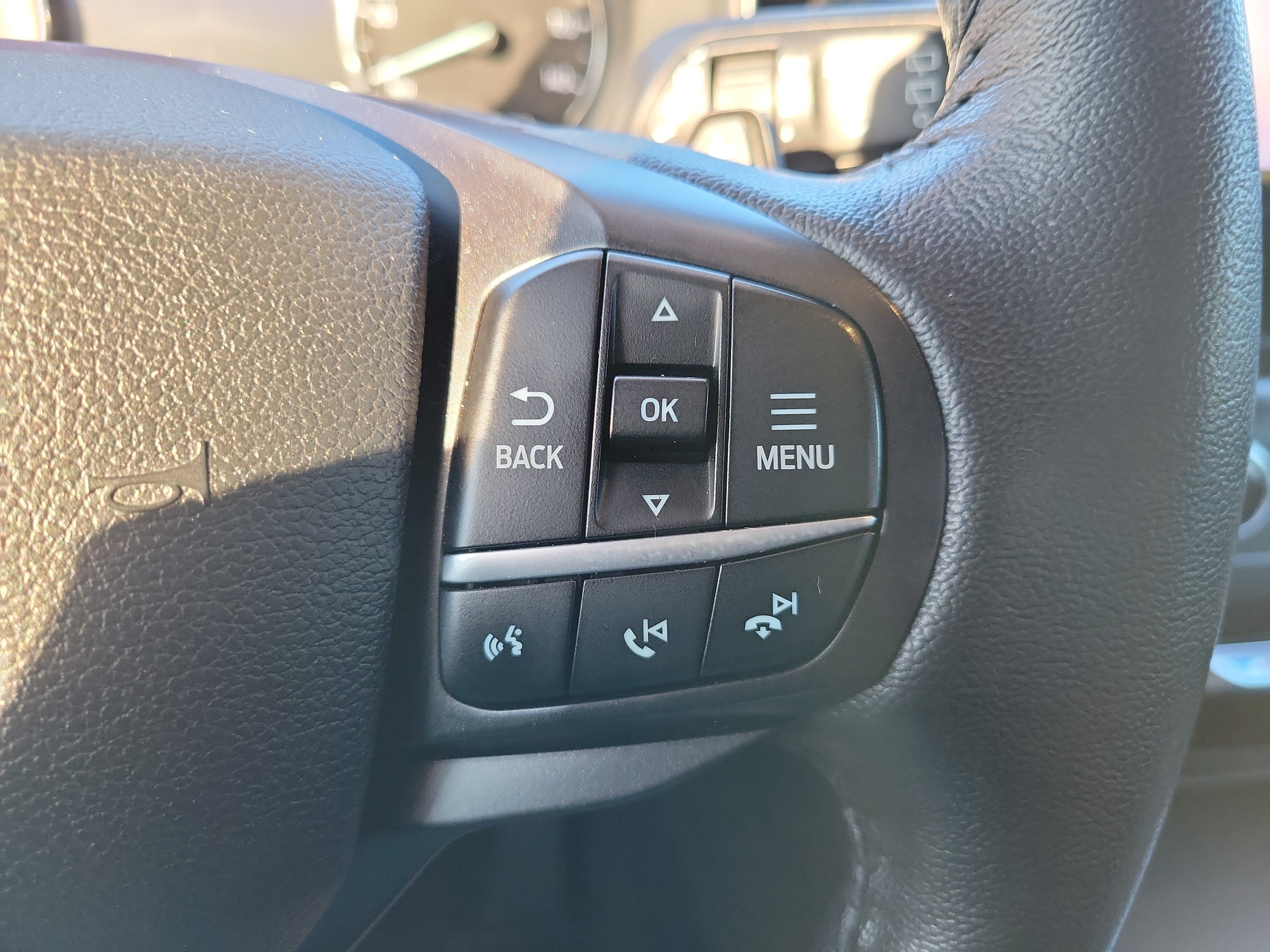 Used 2020 Ford Explorer XLT w/ Equipment Group 202A AWD/4WD image 24