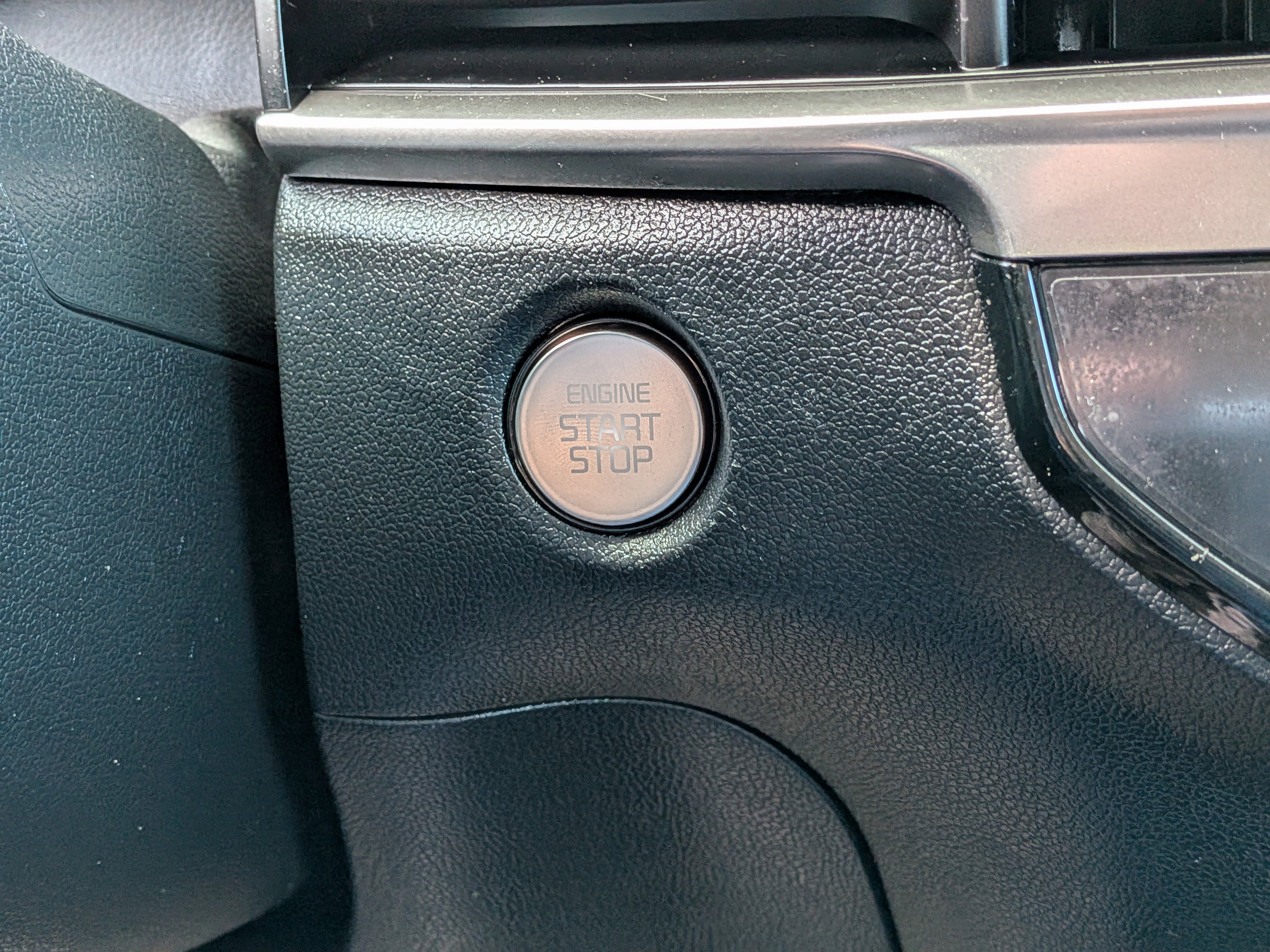 Certified 2025 Kia Sorento S image 35