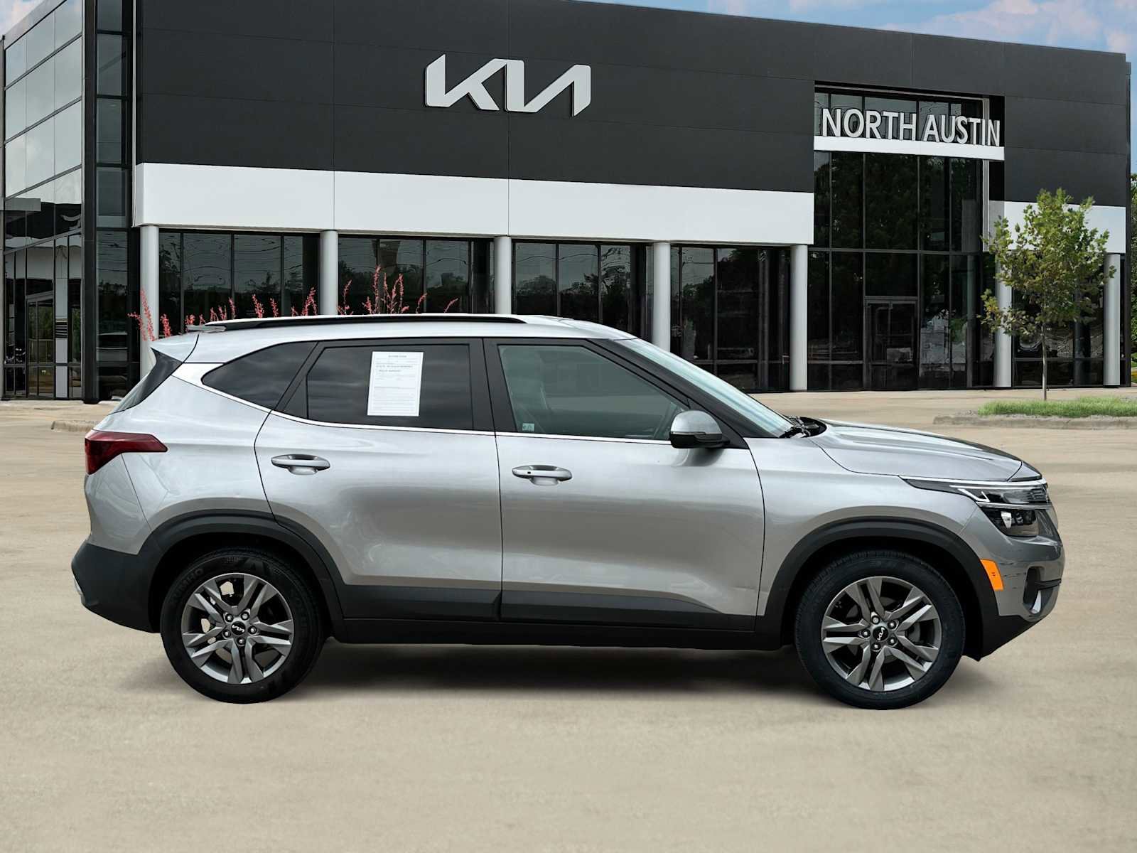 Certified 2022 Kia Seltos S image 6