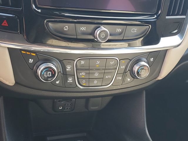 Used 2023 Chevrolet Traverse Premier w/ LPO, Cargo Package FWD image 19