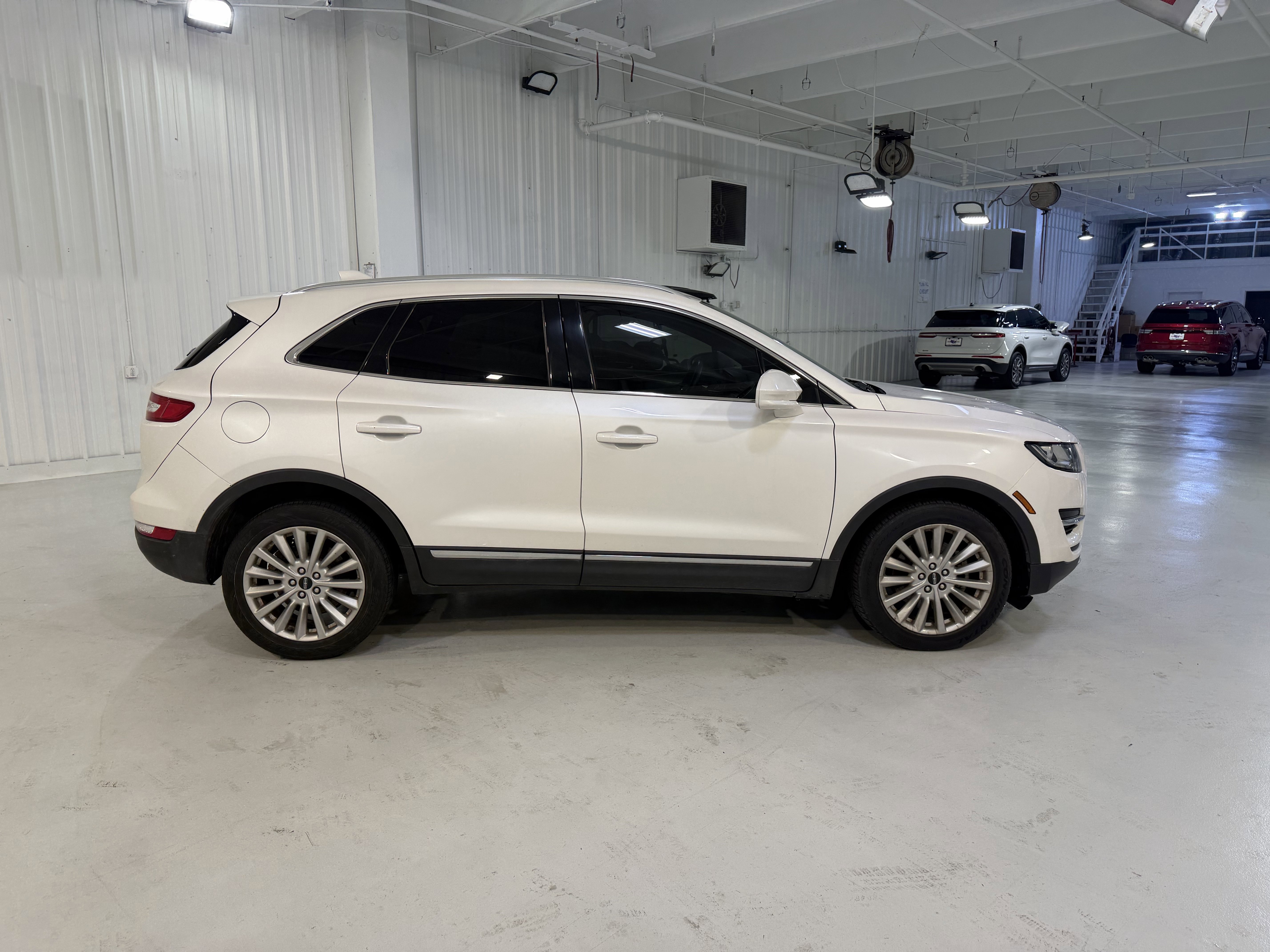 Used 2019 Lincoln MKC Premiere FWD image 6