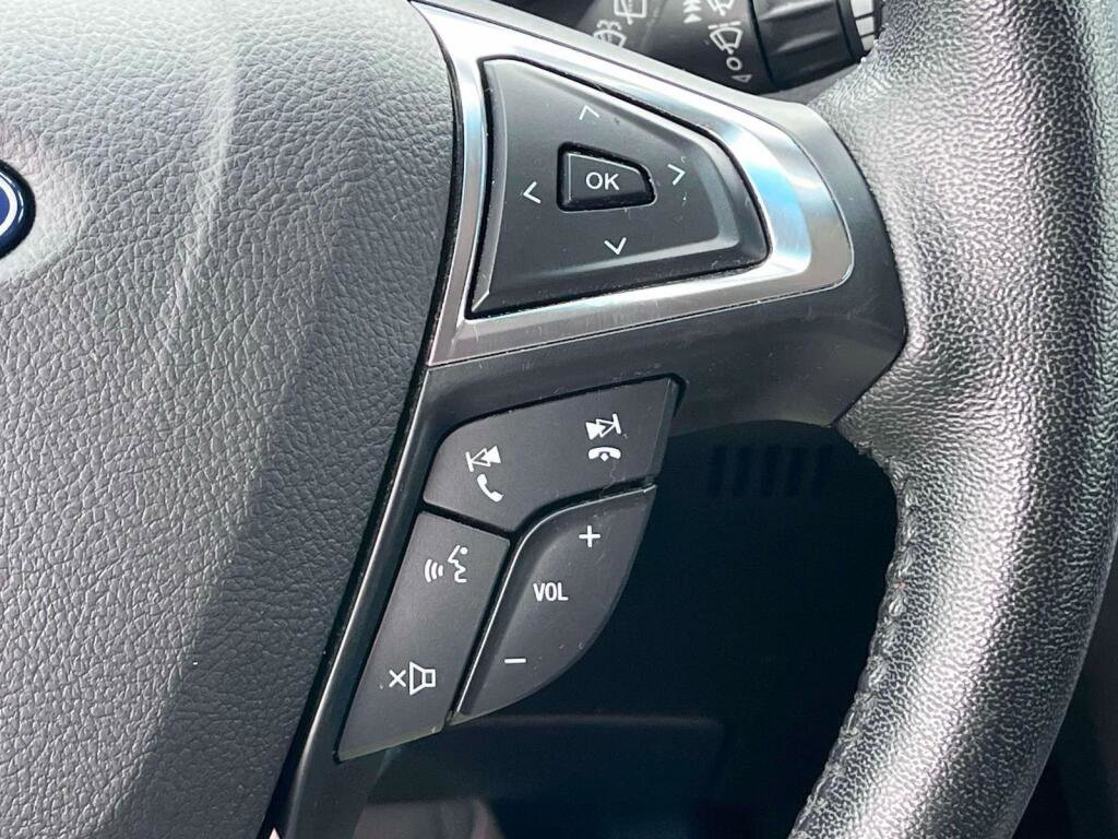 Used 2022 Ford Edge SEL AWD/4WD image 30