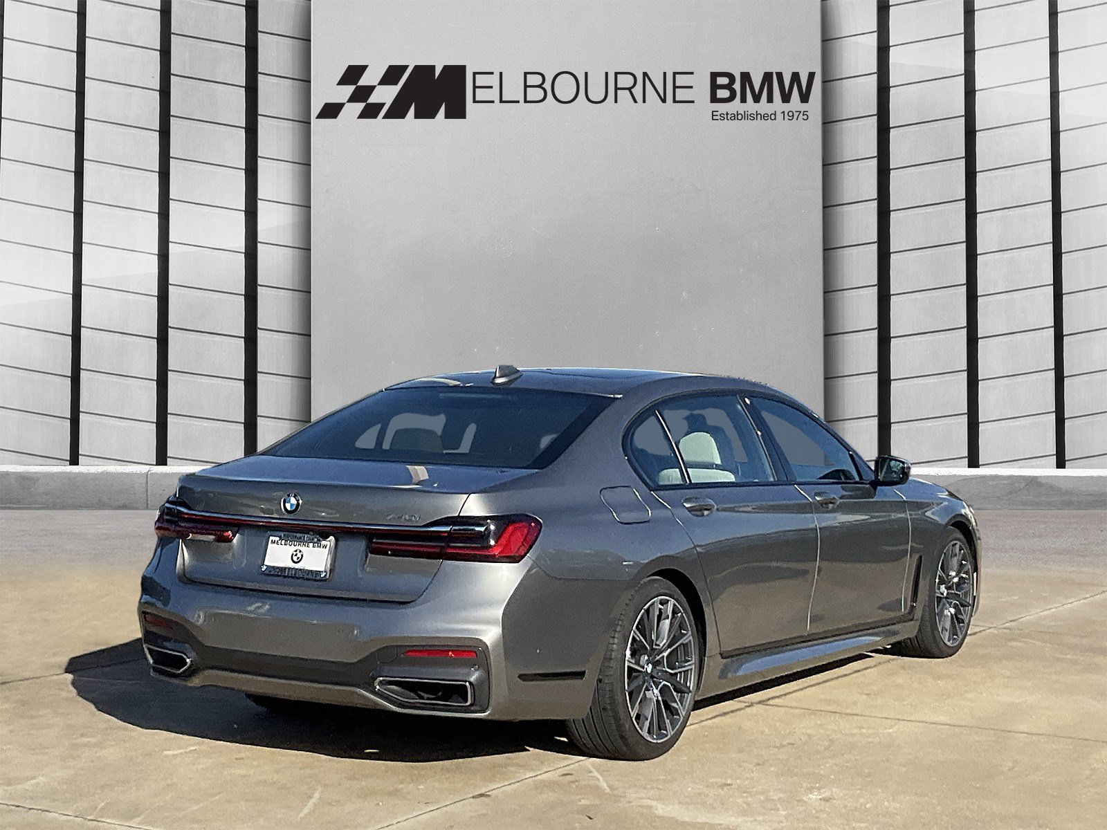 Used 2020 BMW 740i w/ M Sport Package RWD image 4