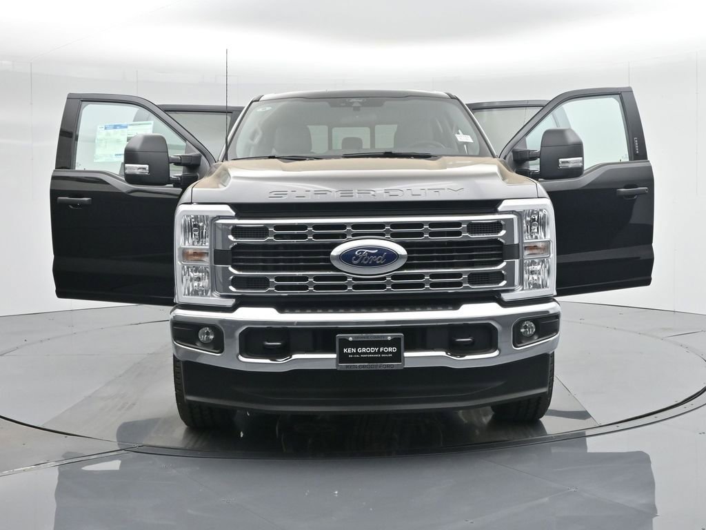 Certified 2024 Ford F250 XLT w/ FX4 Off-Road Package AWD/4WD image 33