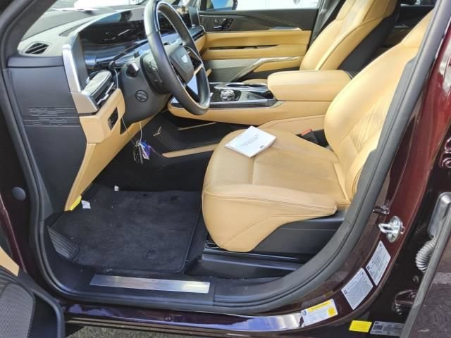 Used 2025 Cadillac Escalade IQ Luxury 2 AWD/4WD image 6
