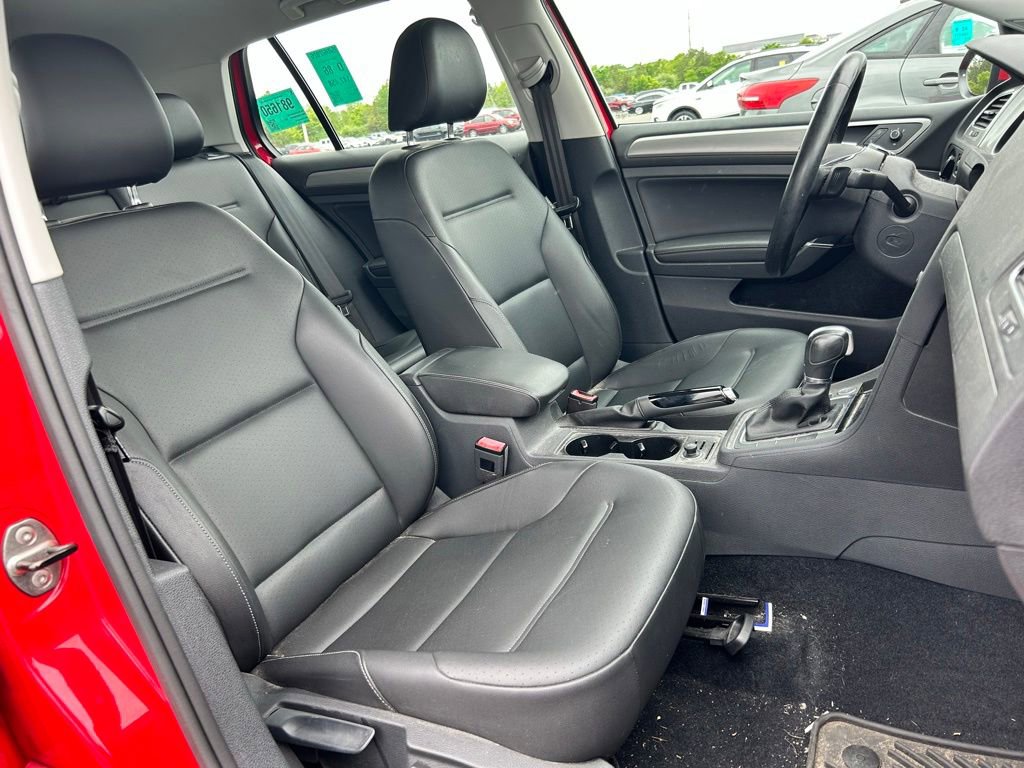 Used 2016 Volkswagen Golf SE FWD image 10