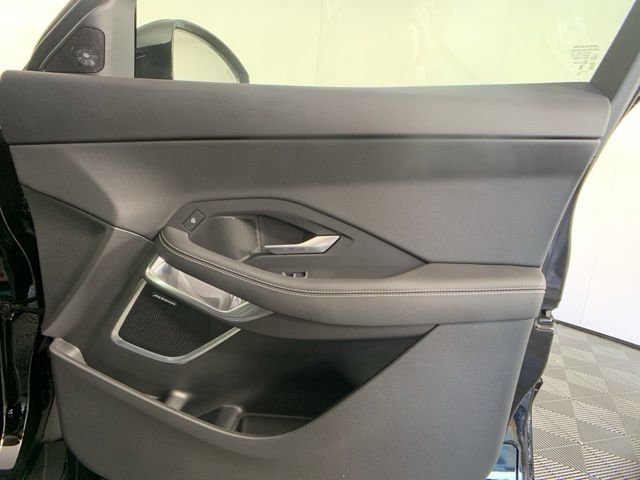 Used 2024 Jaguar E-PACE R-Dynamic SE image 31
