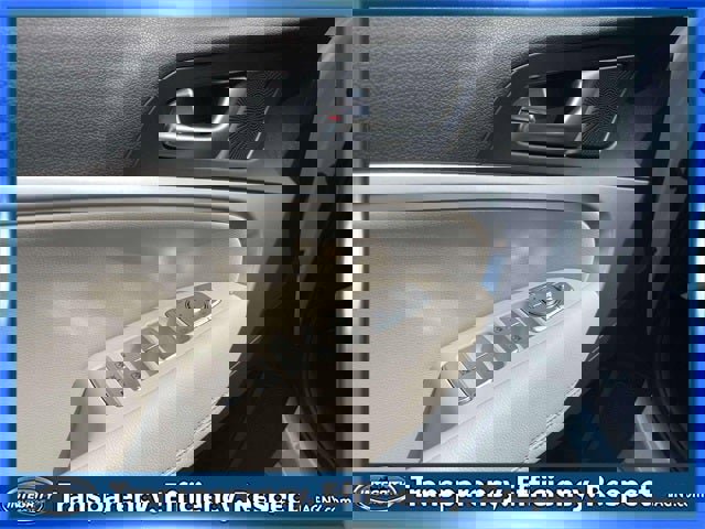 Used 2025 Genesis G70 2.5T image 17