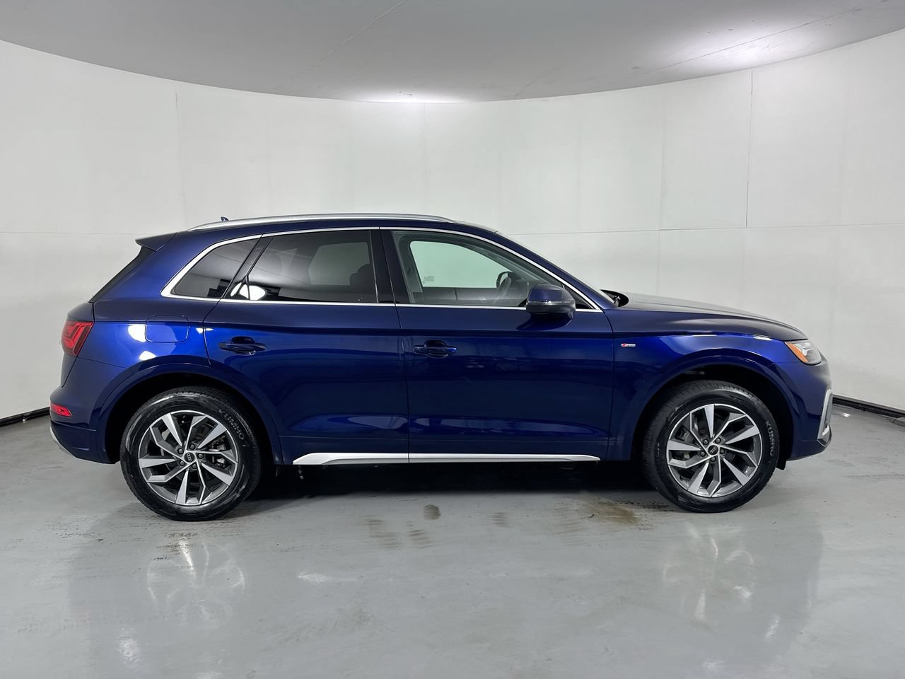 Used 2023 Audi Q5 2.0T Premium Plus w/ Premium Plus Package AWD/4WD image 37