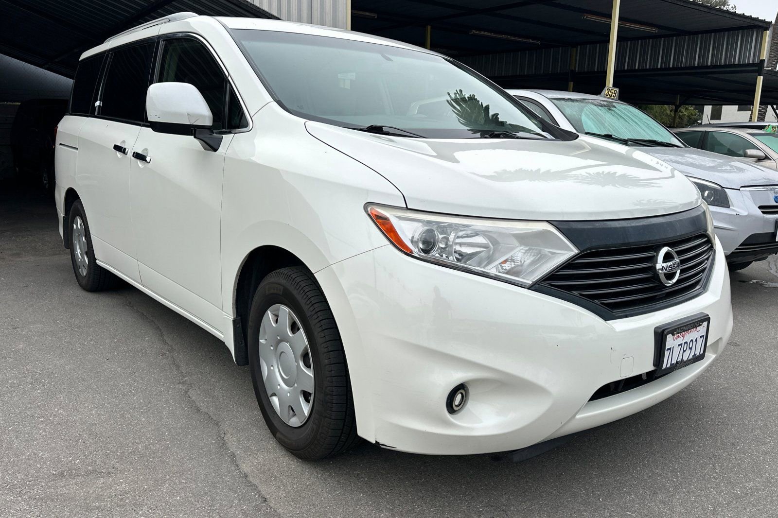 Used 2015 Nissan Quest S image 2