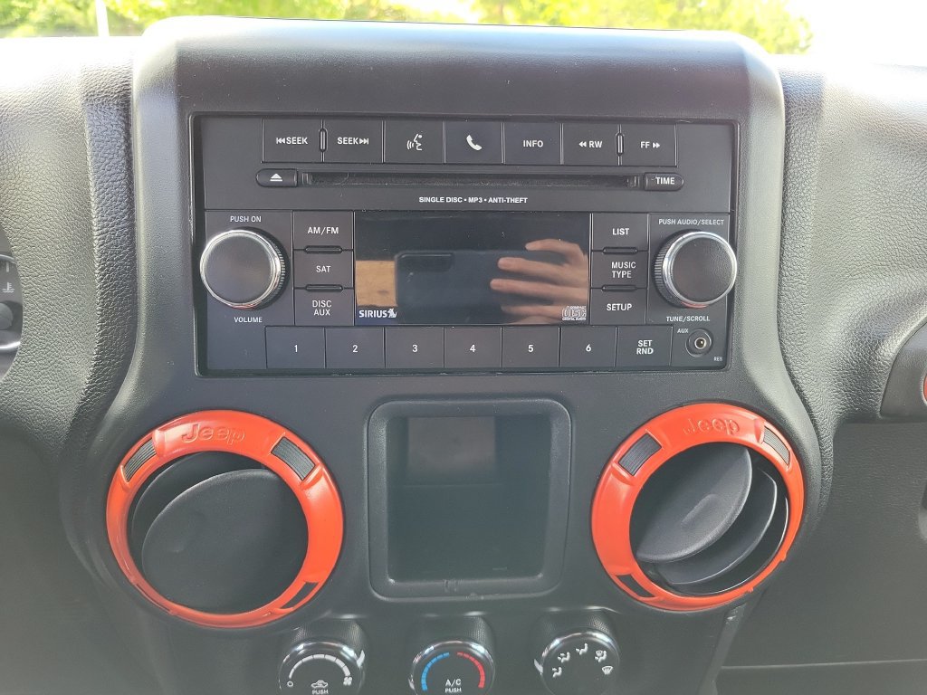 Used 2013 Jeep Wrangler Sport w/ Connectivity Group AWD/4WD image 11