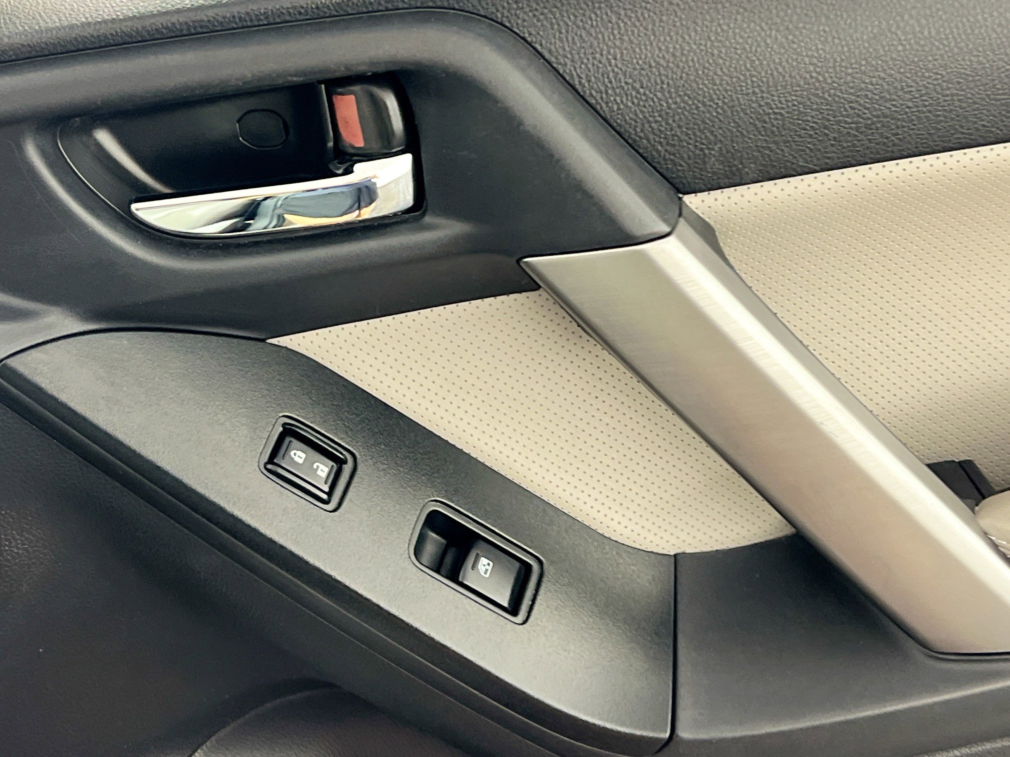 Used 2016 Subaru Forester 2.5i Limited w/ Popular Package #2 image 31