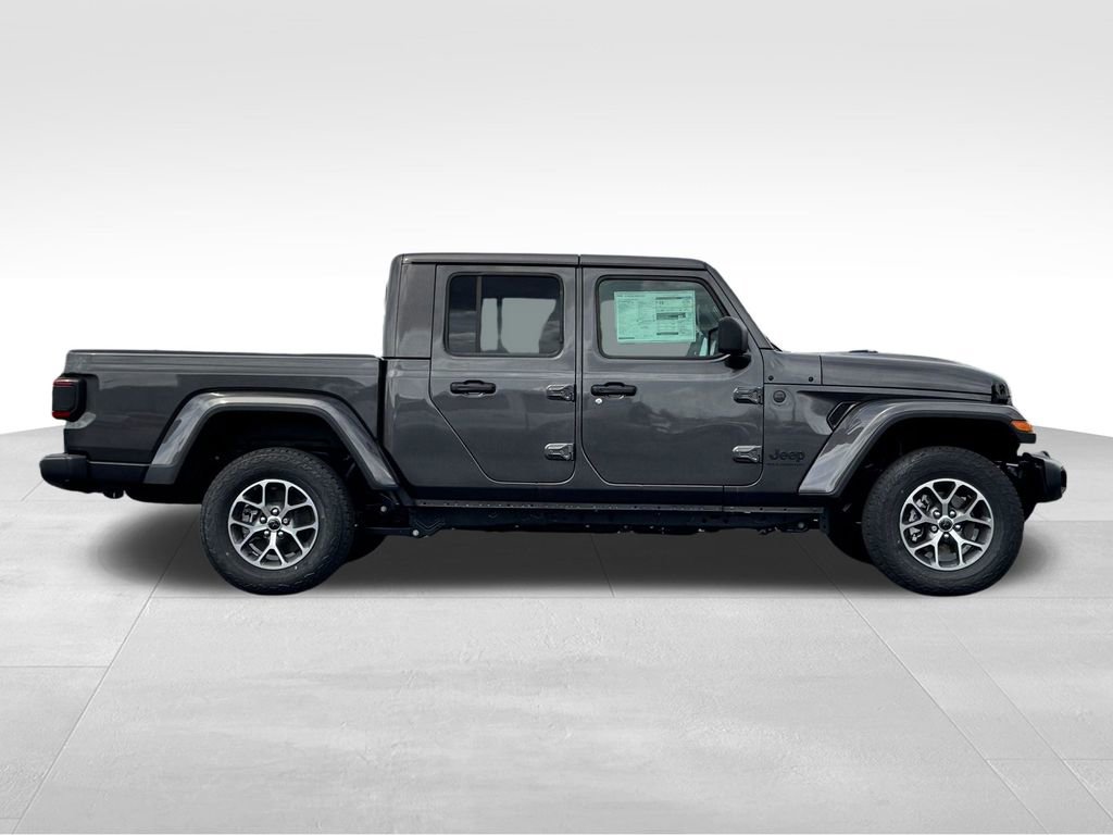 New 2026 Jeep Gladiator Sport AWD/4WD image 8