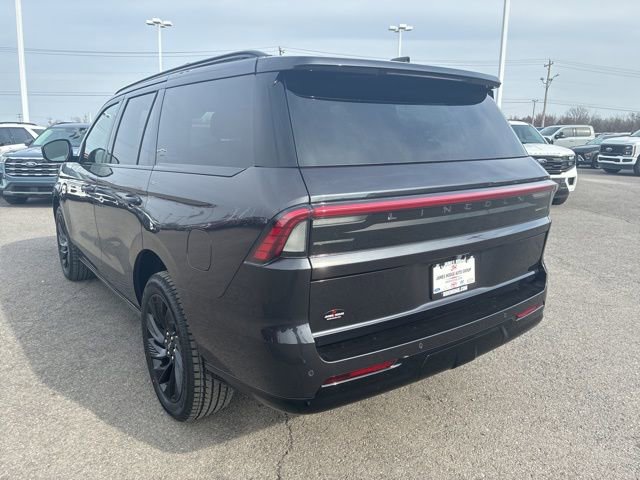 New 2026 Lincoln Navigator Reserve w/ Jet Appearance Package image 3